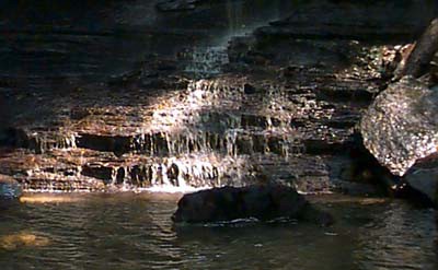 xena_falls2.jpg